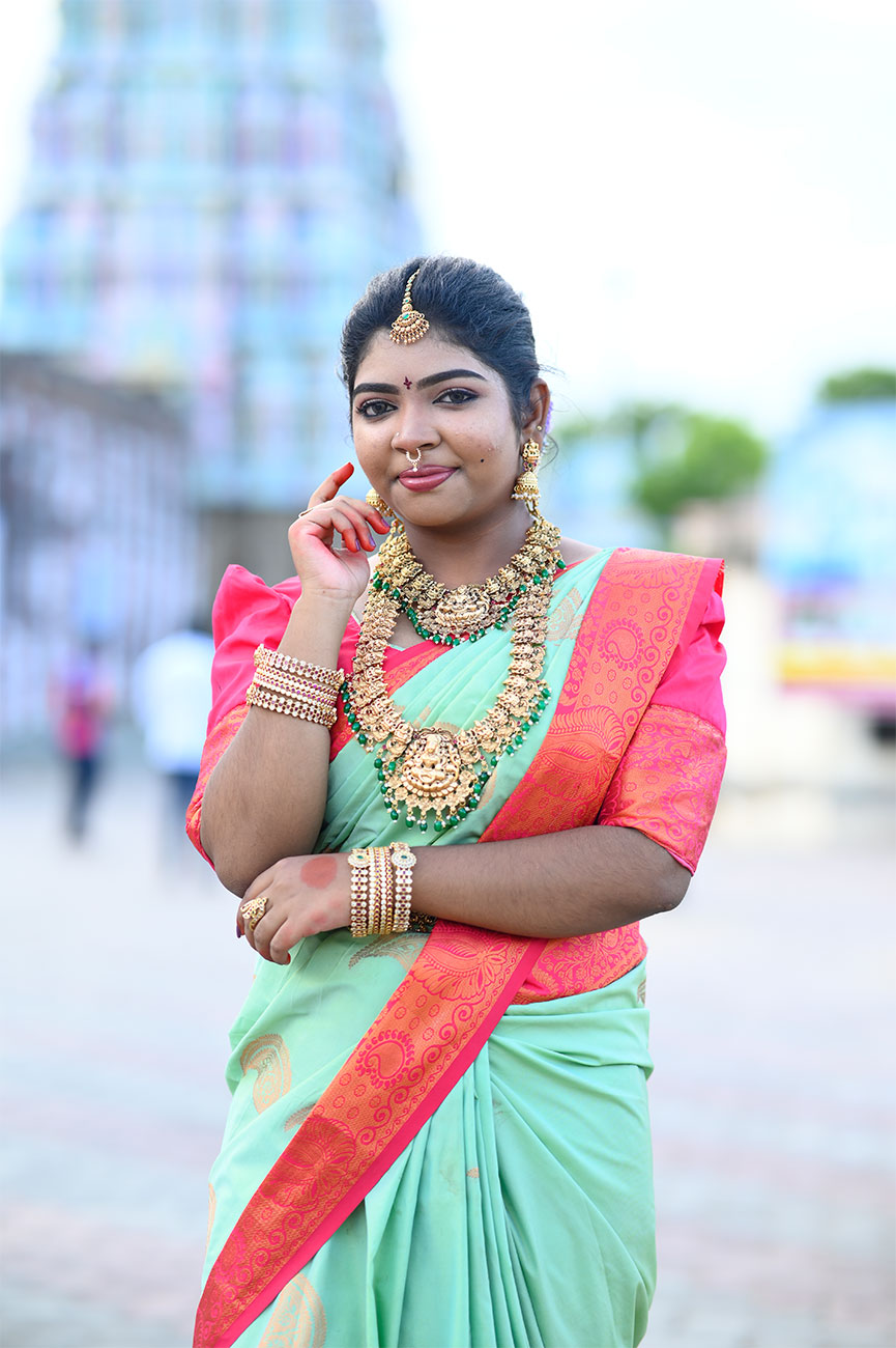 Traditional bridal makeover in green saree