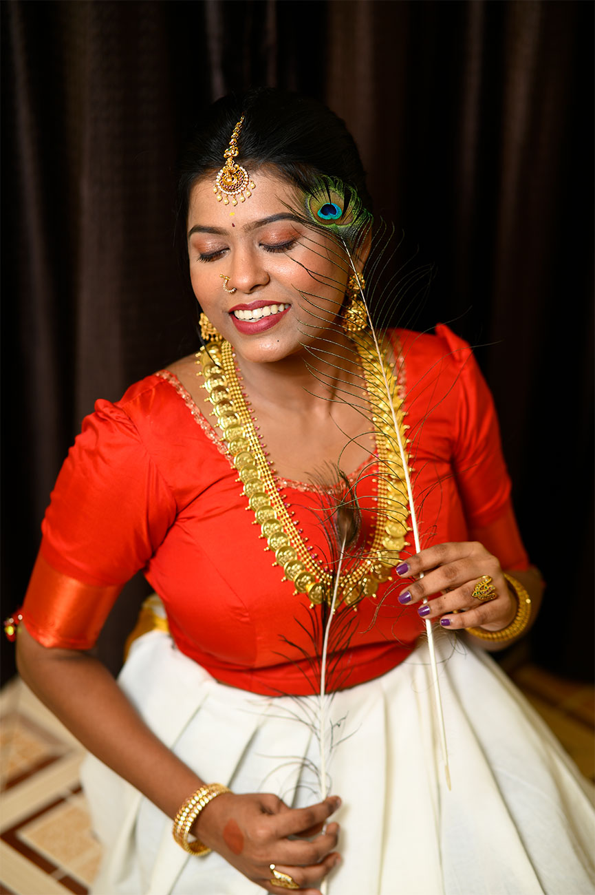 Party glam look with gold jewellery